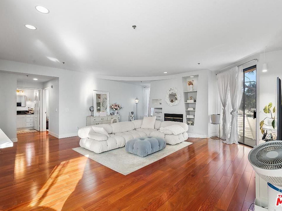 1st image of 326 Westminster Ave APT 304