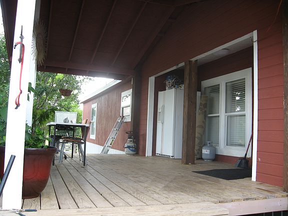 Covered front Porch