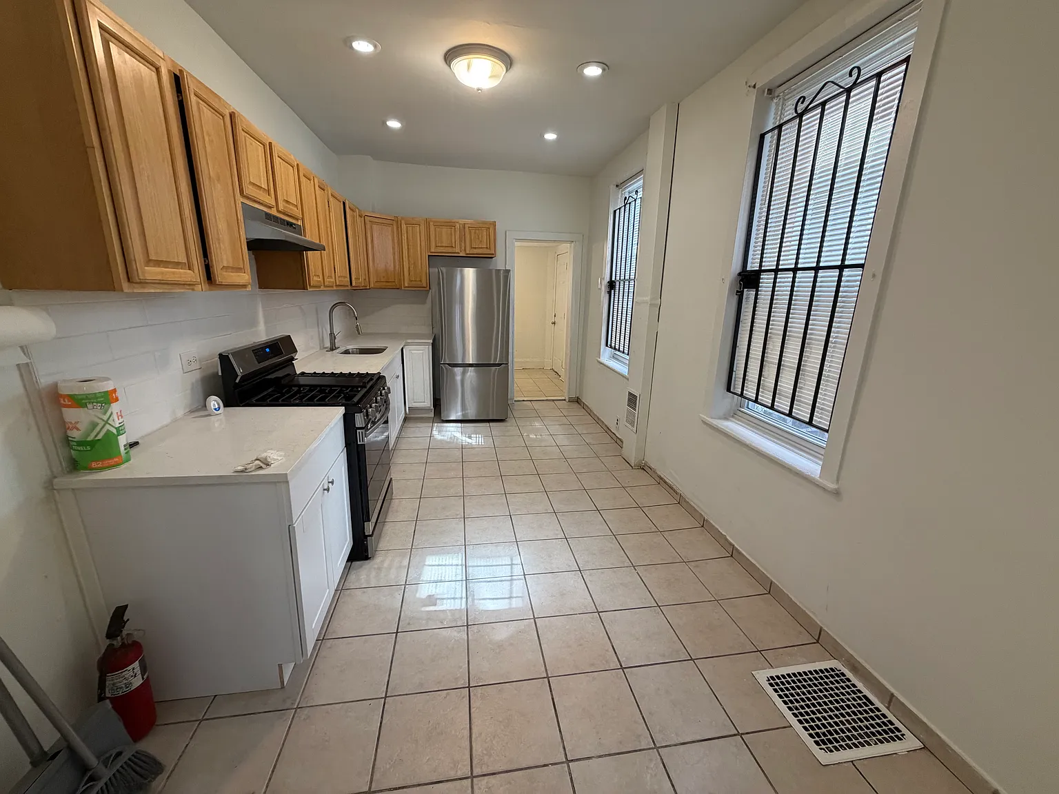 3 bed, 1209 sqft, $1,400 — Photo 4