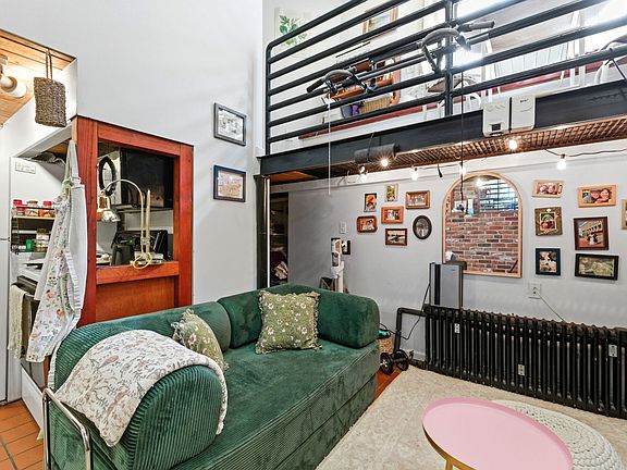 2nd image of 51 Brimmer St #1