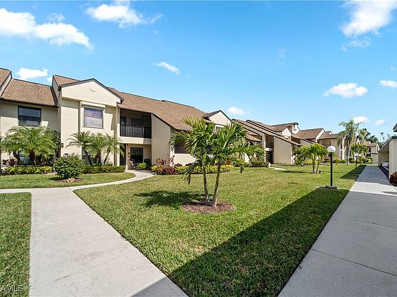 4th image of 8430 Charter Club Cir Unit 4