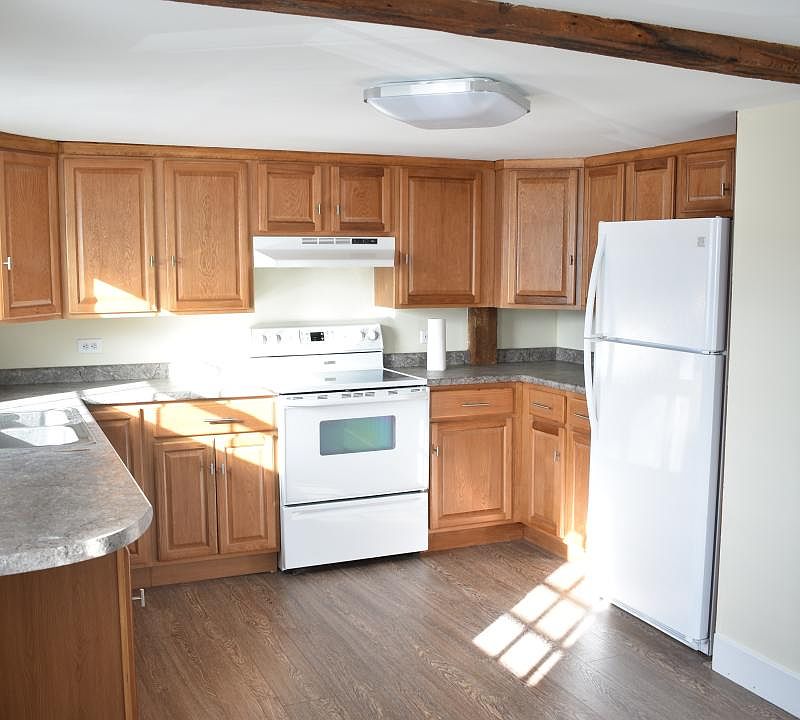 Apt #3 kitchen