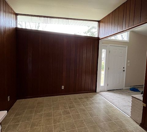 Eating area in kitchen
