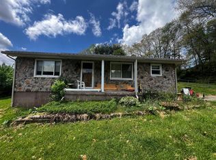 503 Hidden Valley Dr, Oak Hill, WV 25901