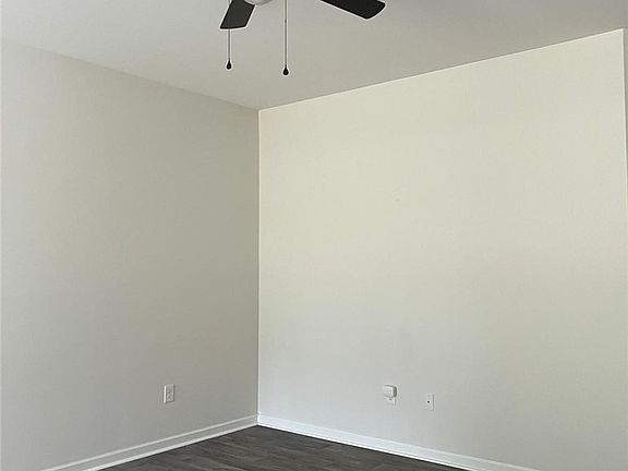 3rd image of 1202 Gracie Ln