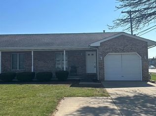 3130 Cascade Dr, Springfield, IL 62704