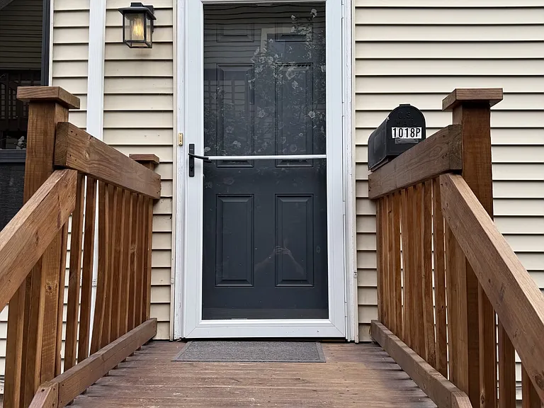 1018-01020 Kenilworth Ave #2 — Photo 2