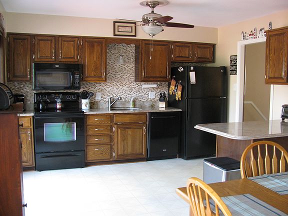 SOLID WOOD W/GRANITE