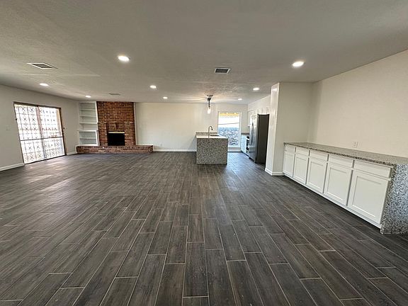 3rd image of 8604 Darlina Dr