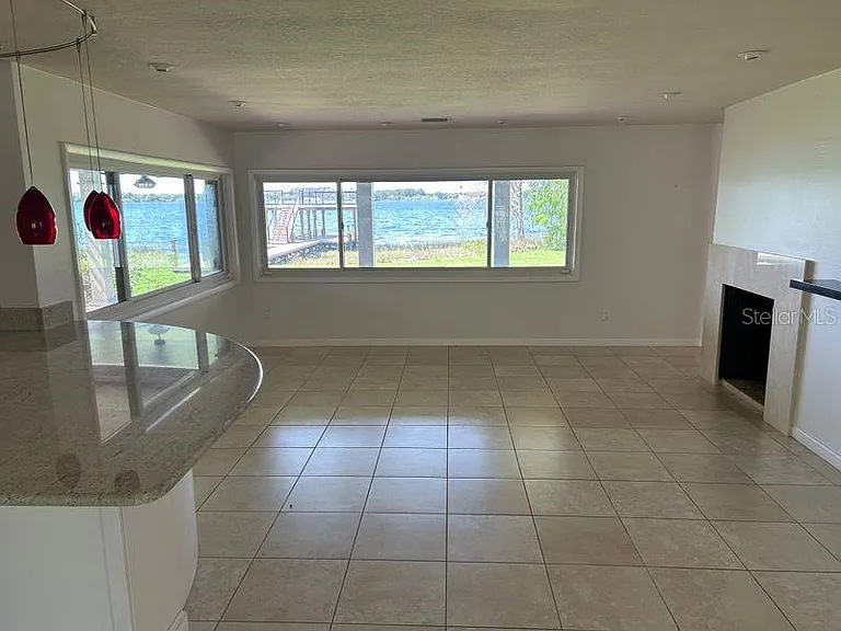 2844 Midsummer Dr — Photo 3