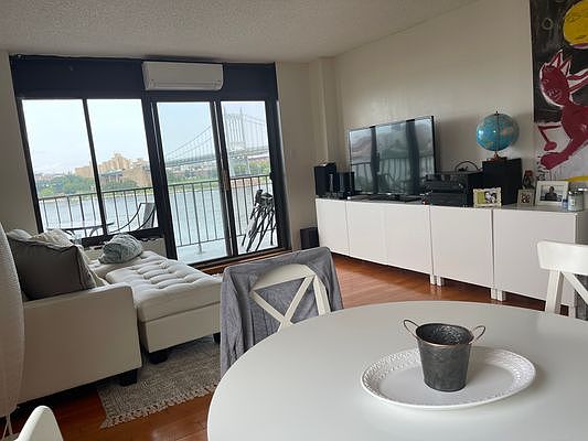 5th image of 2540 Shore Blvd APT 9K