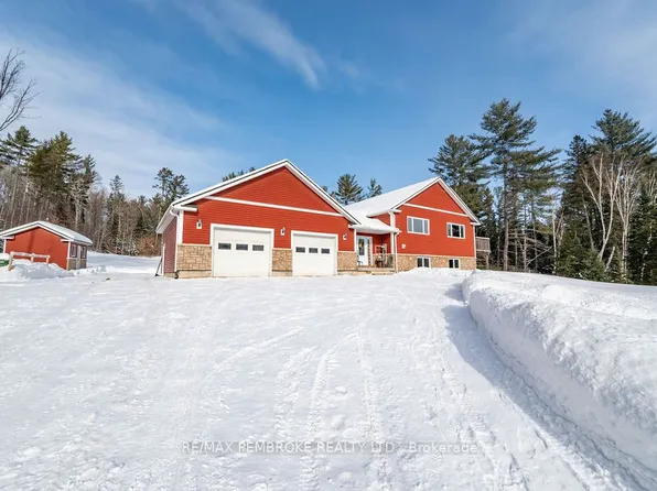 616 Barron Canyon Rd, Petawawa, ON K8A 6W7