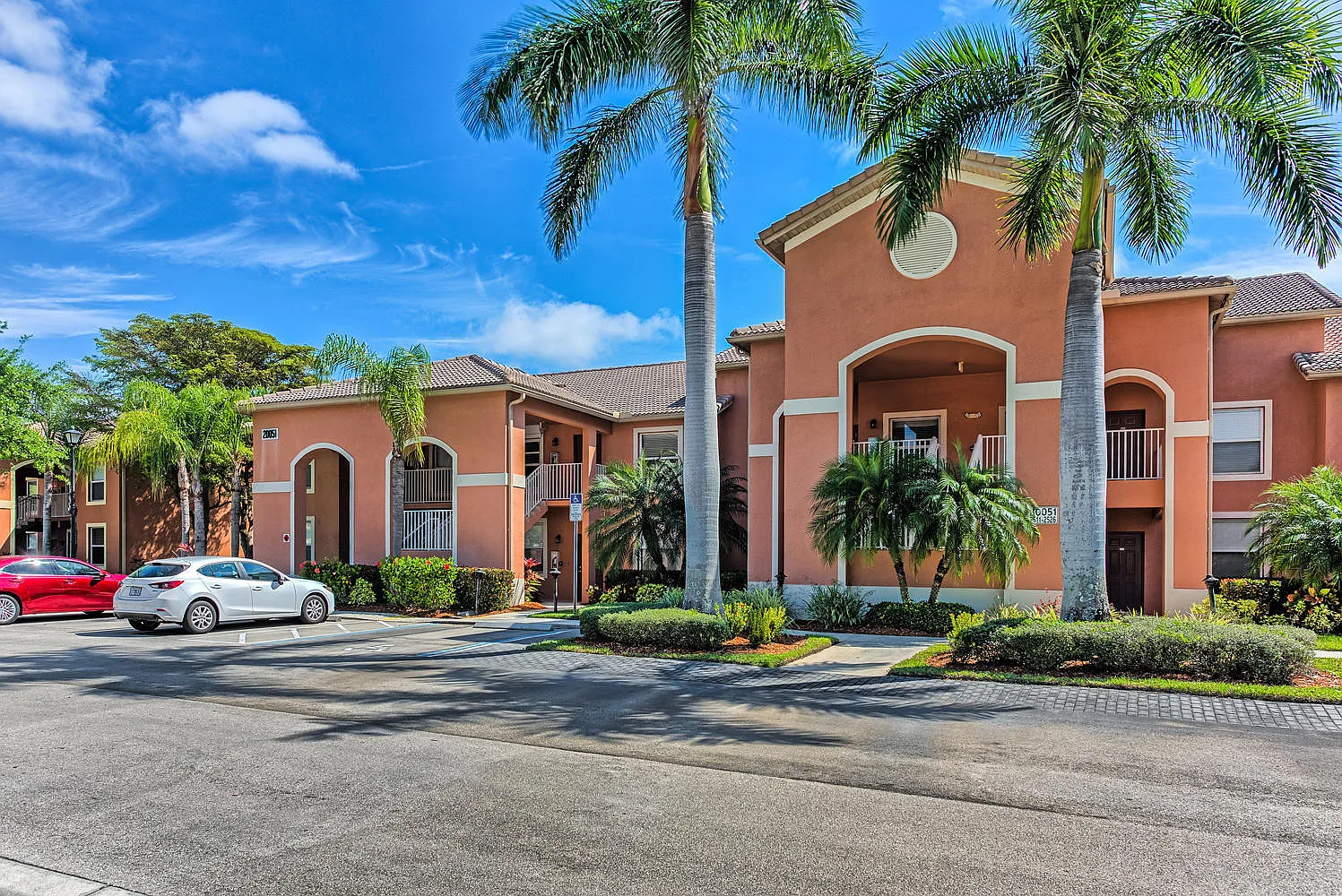 Stunning First-Floor 2 Bedroom, 2 Bath Condo in Bella Terra Resort-Style Living in Lee County, Fl... — Photo 4