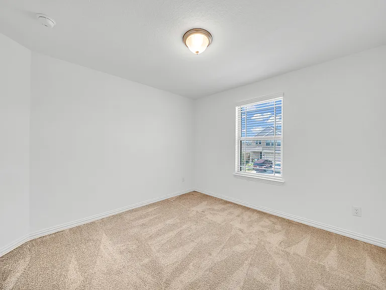 2050 Egret Ave — Photo 10