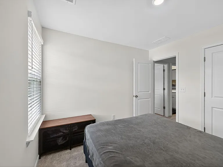 8308 Hunters Grove Rd — Photo 17