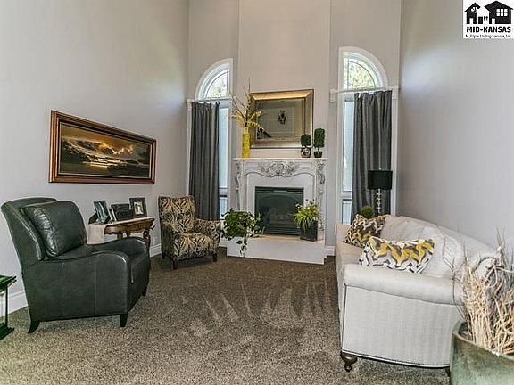 5th image of 3901 Jupiter Hills Dr
