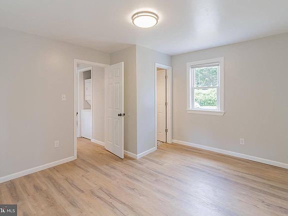 5th image of 1816 Maple Ln