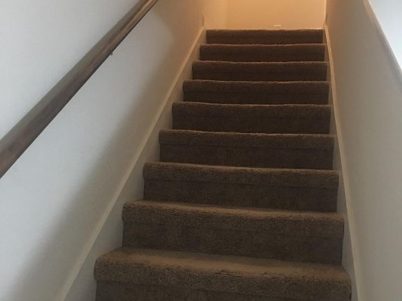 3rd image of 210 Kirkside Dr