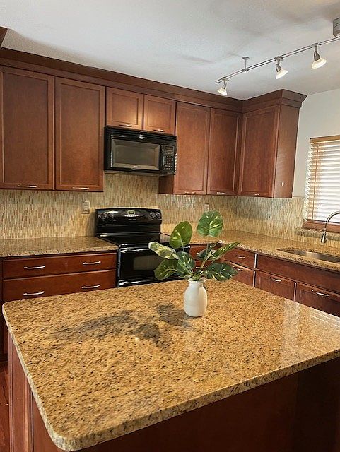 Custom Cabinetry gourmet kitchen