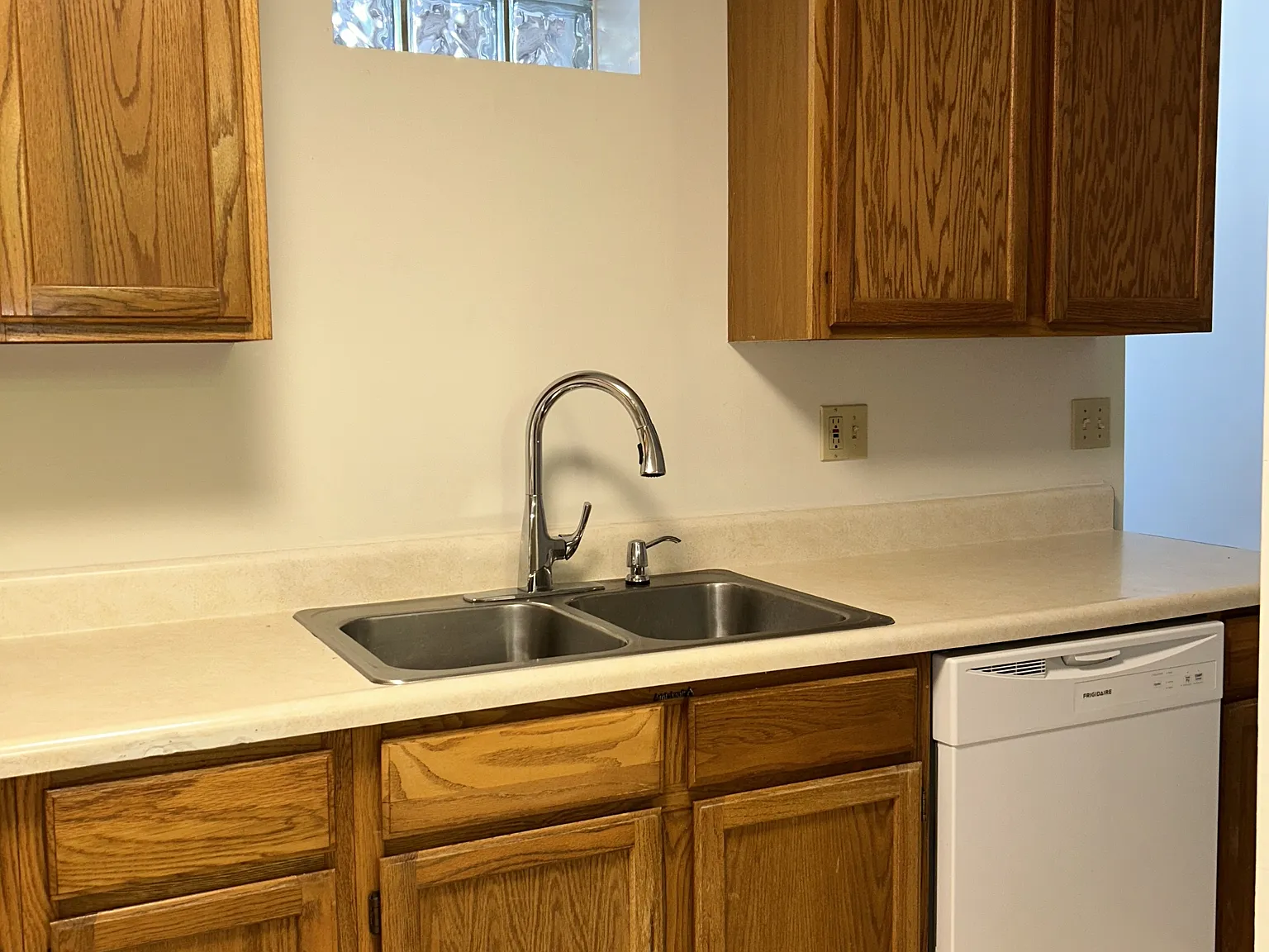 47 Baltimore Street — Photo 2