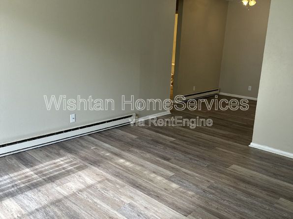 204 Charleston Blvd #1