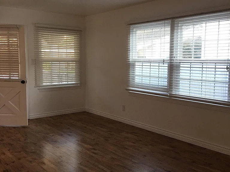 622 N Ventura Rd — Photo 6