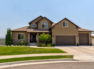 155 W Hancock Cir, North Ogden, UT 84404