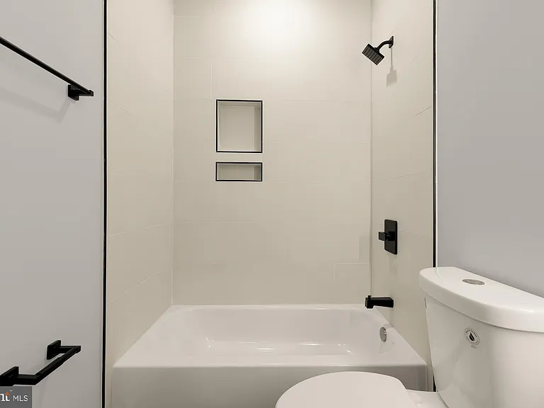 3215 Mount Pleasant St NW #202 — Photo 13