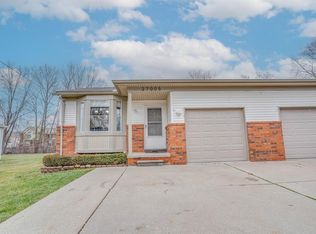 27005 Campau Ln, Harrison Township, MI