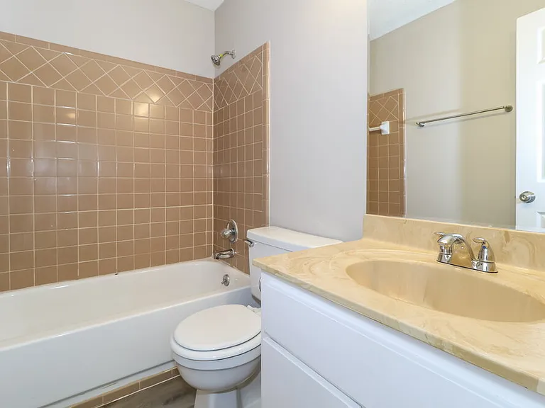 3925 Birchshade Cv — Photo 14