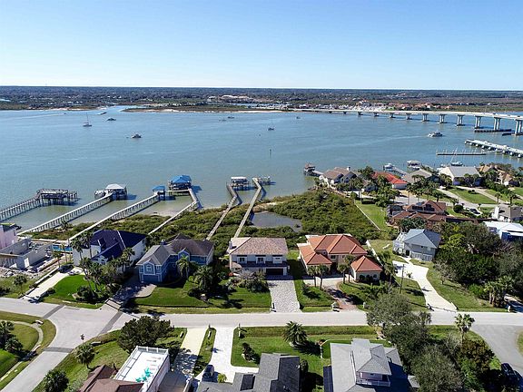 5th image of 203 Porpoise Point Dr