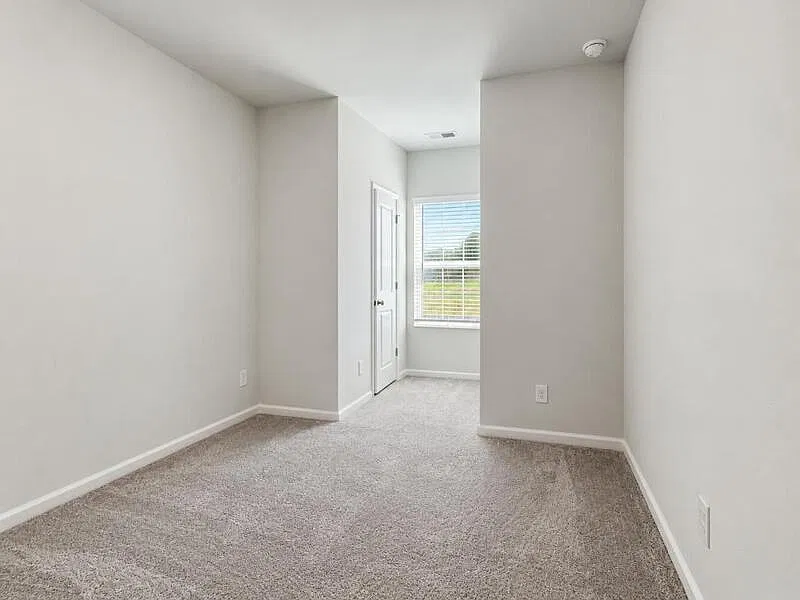 3 bed, 2.5 bath, 1500 sqft, $1,895 — Photo 3
