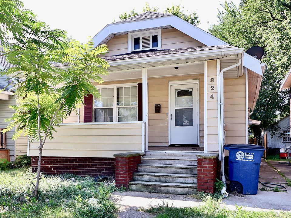 1st image of 824 Clay Ave
