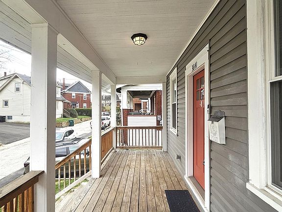 3rd image of 3641 Besuden Ct