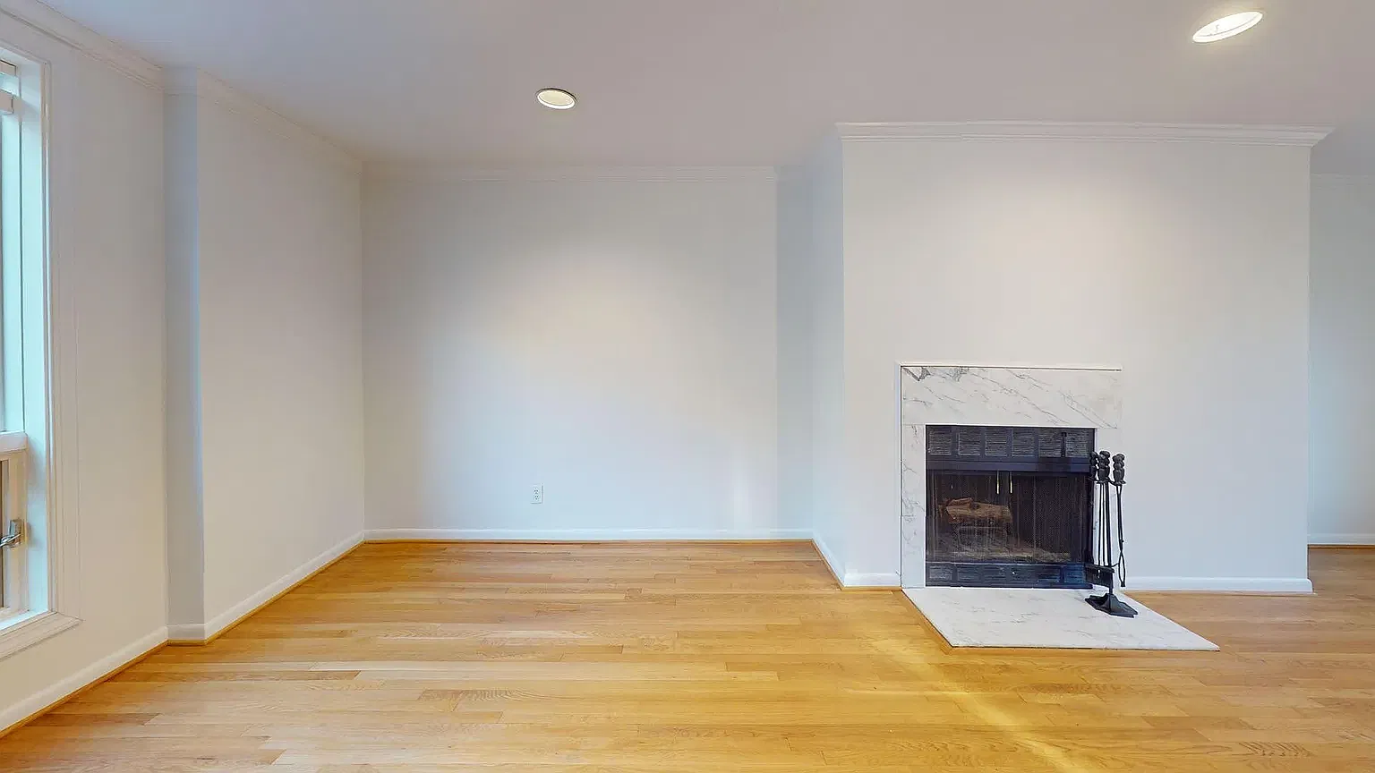 2 bed, 1126 sqft, $4,230 — Photo 4