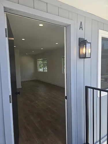 1011 E Chevy Chase Dr #A Photo 1