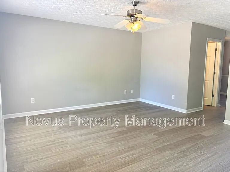 515 Lawson St — Photo 4
