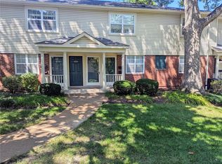 1532 Swallow Dr, Saint Louis, MO