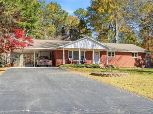 7665 Dennis Rd, Walnut Cove, NC 27052