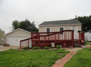 3227 SW 8th St, Des Moines, IA 50315