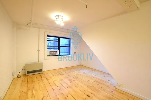 Rented by null | media 28