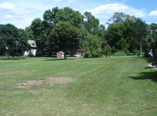 1101 Center St, Hooppole, IL 61258