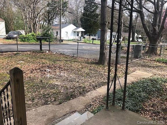 2nd image of 1409 W Rankin Ave