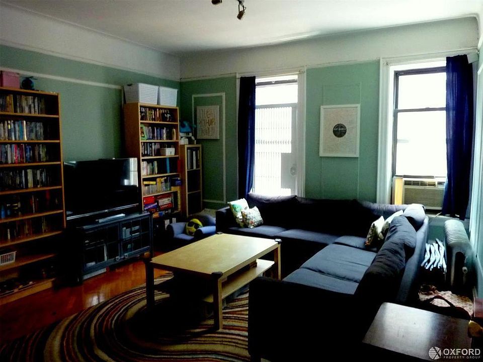 2nd image of 267 Lincoln Pl APT 8C