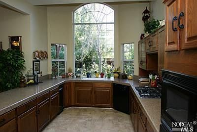 3rd image of 150 Windsor Dr