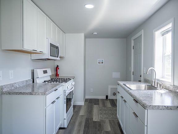 5th image of 801 N Harvey St