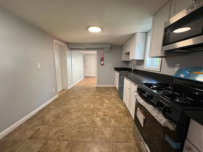 1219 Washington Ave — Photo 16