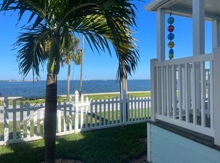 9 NE Nautical Dr, Jensen Beach, FL 34957