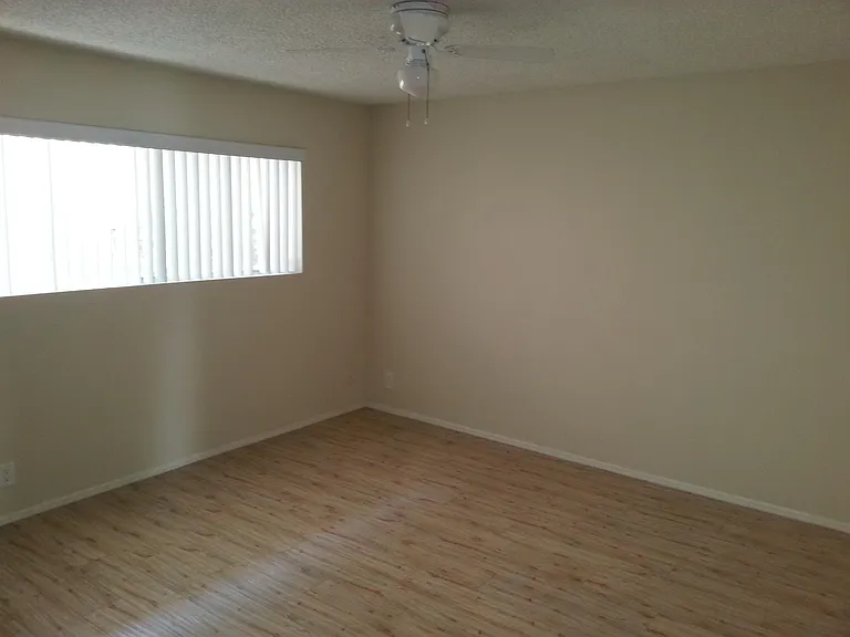 5040 Tujunga Ave #6 — Photo 6