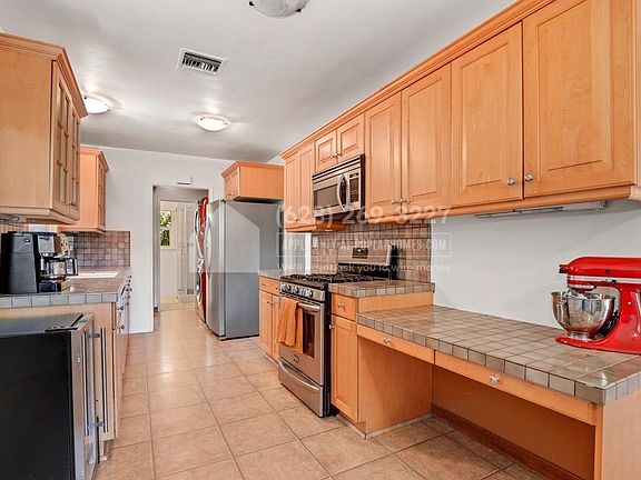5th image of 7958 Sunnybrae Ave